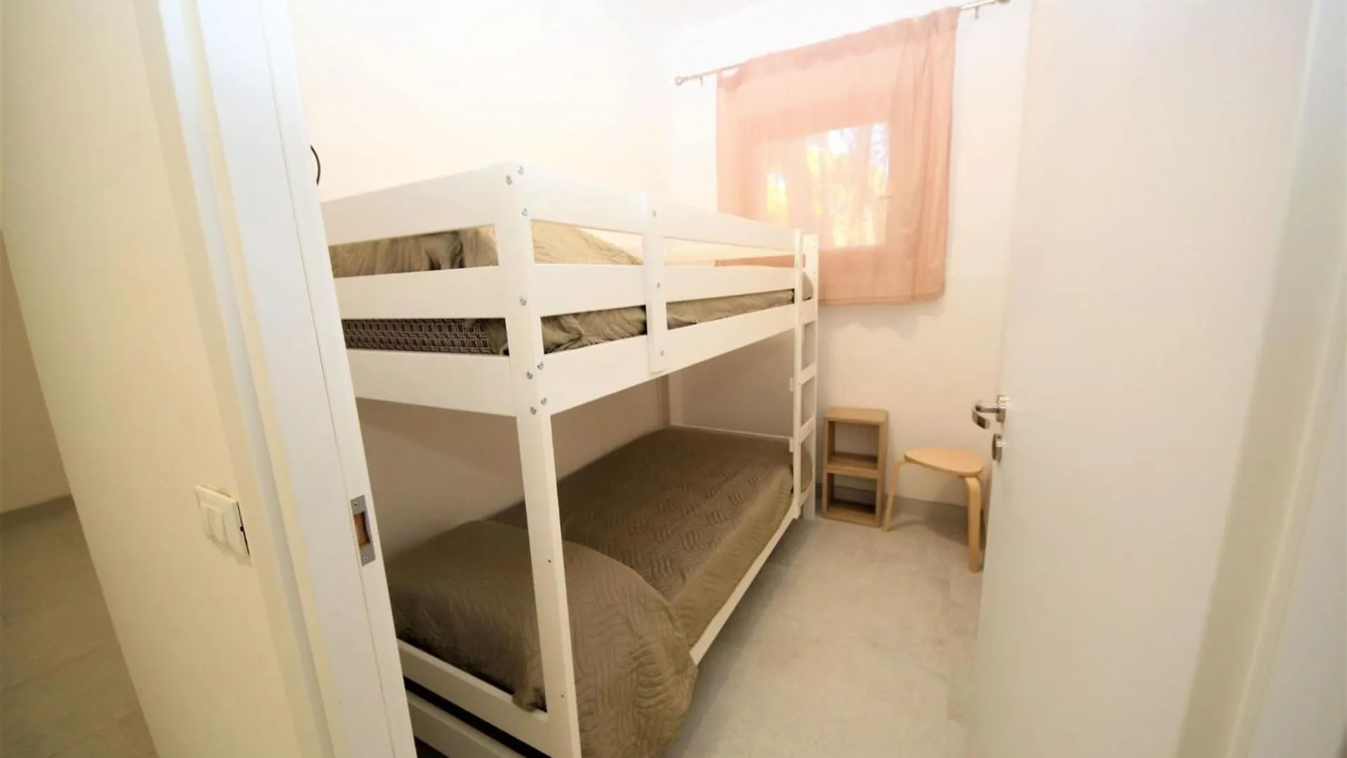 Modern 2 Bedroom Flat Near Rosolina Mare Beach イタリア