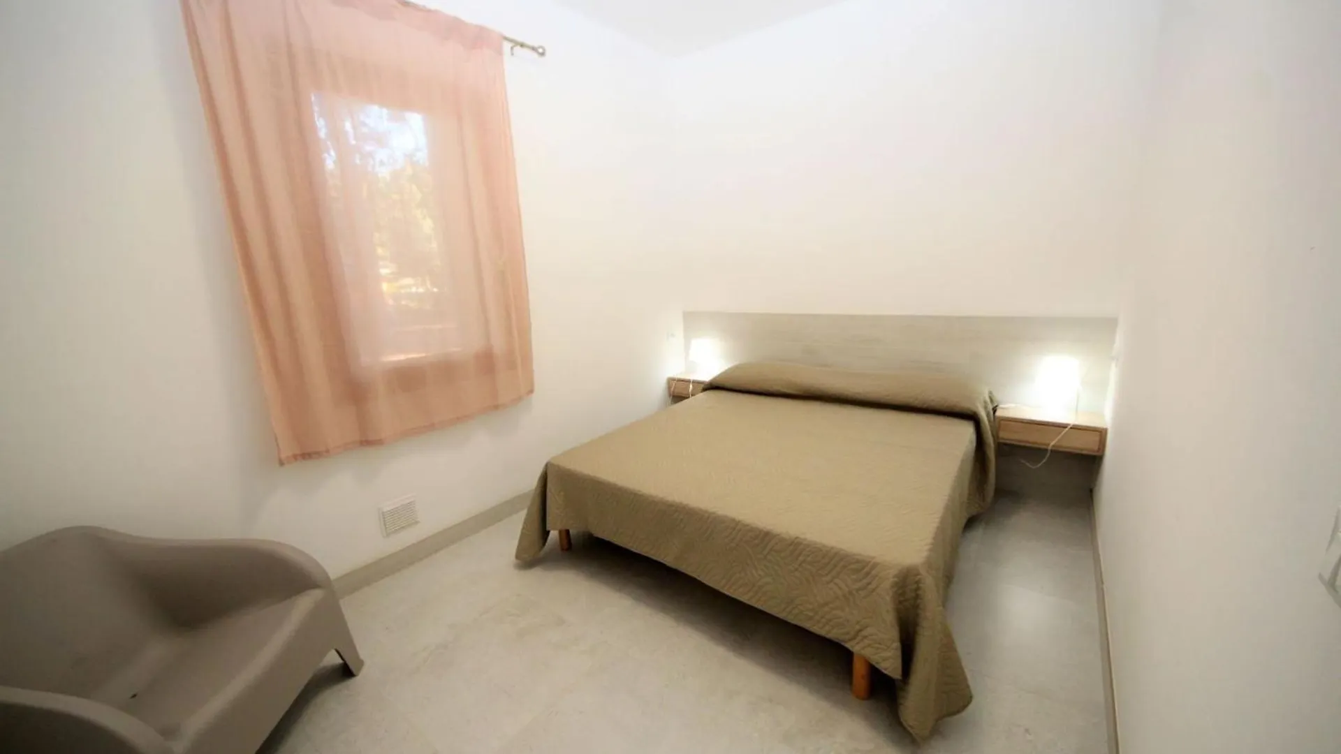 Modern 2 Bedroom Flat Near Rosolina Mare Beach アパート