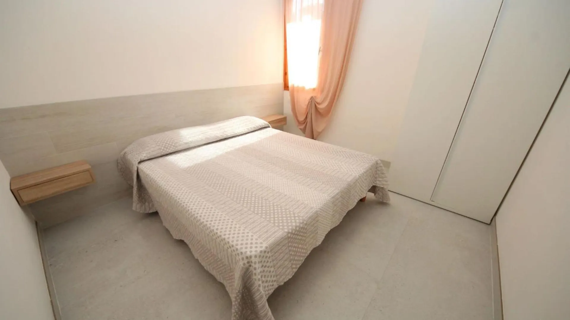 Modern 2 Bedroom Flat Near Rosolina Mare Beach 0*,  イタリア